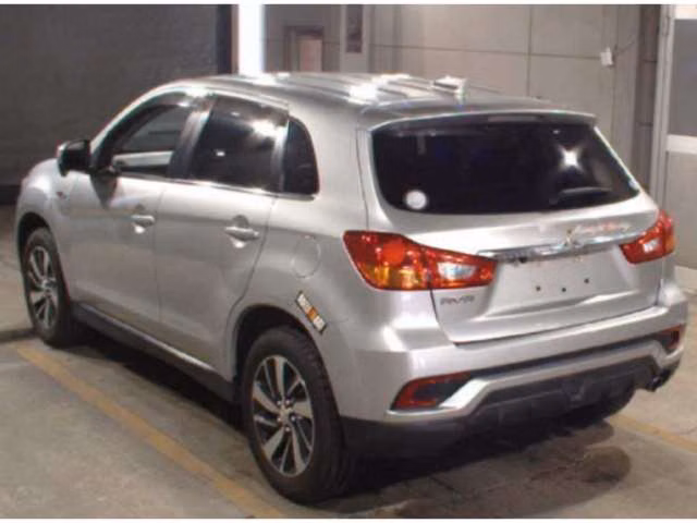 MITSUBISHI RVR