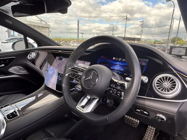 MERCEDES-BENZ EQS