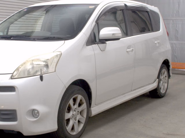 TOYOTA PASSO SETTE