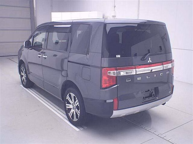 MITSUBISHI DELICA D:5