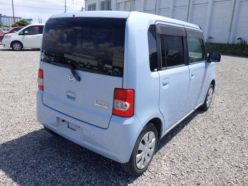 DAIHATSU MOVE CONTE