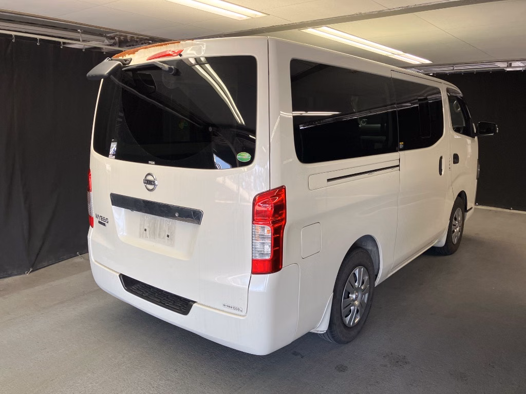 NISSAN NV350 CARAVAN