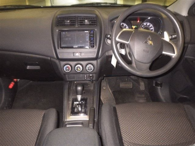 MITSUBISHI RVR