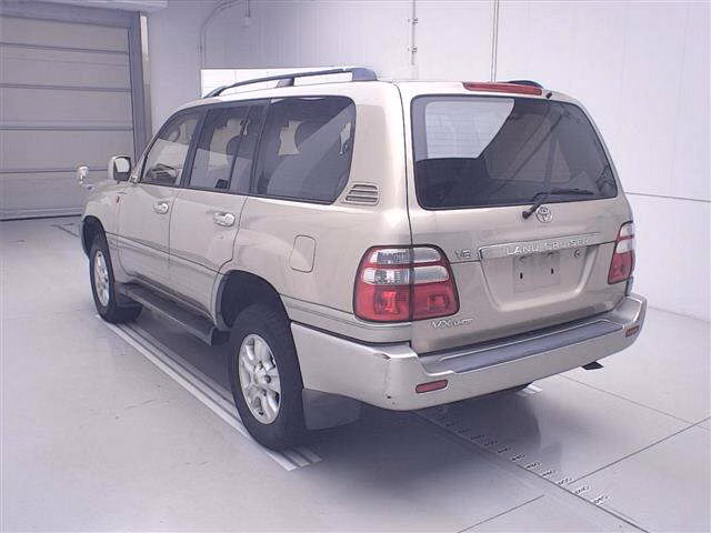 TOYOTA LAND CRUISER