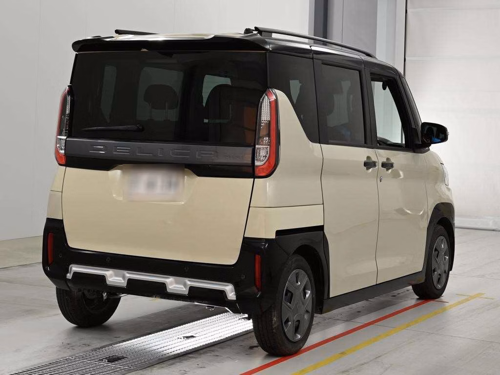 MITSUBISHI DELICA MINI