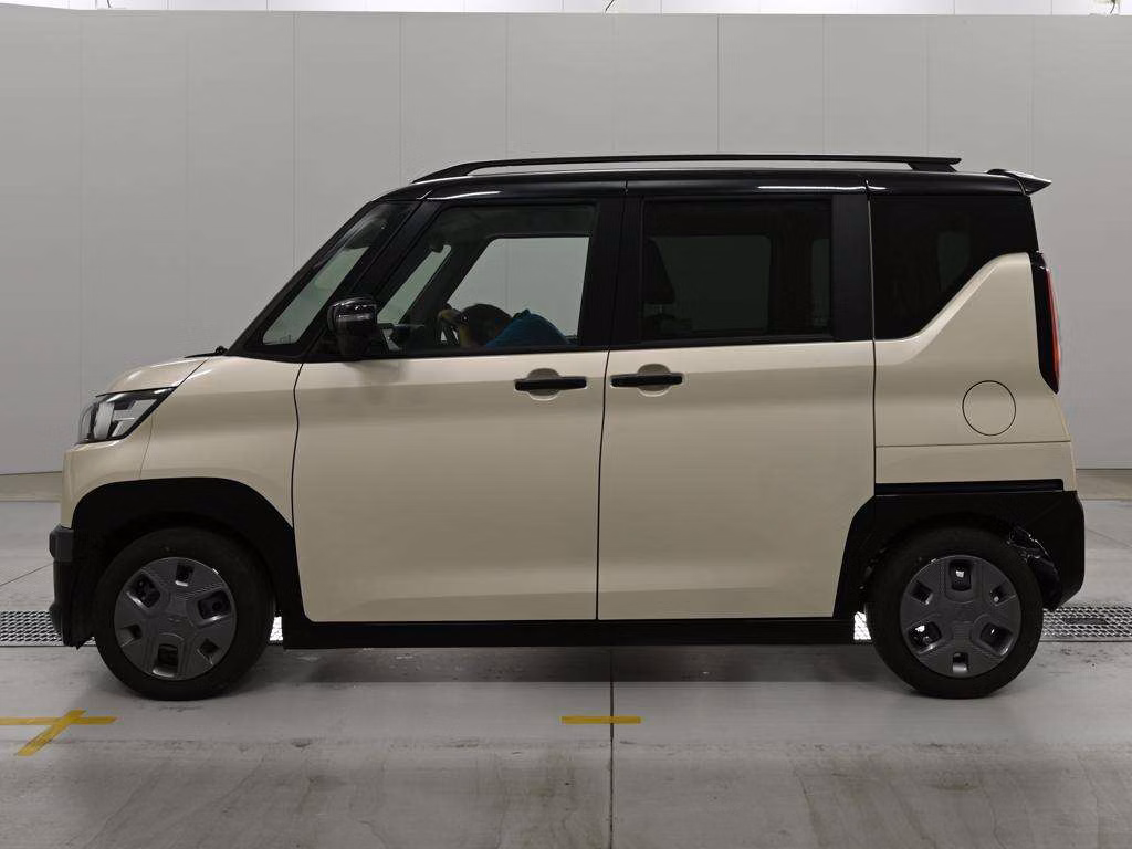 MITSUBISHI DELICA MINI