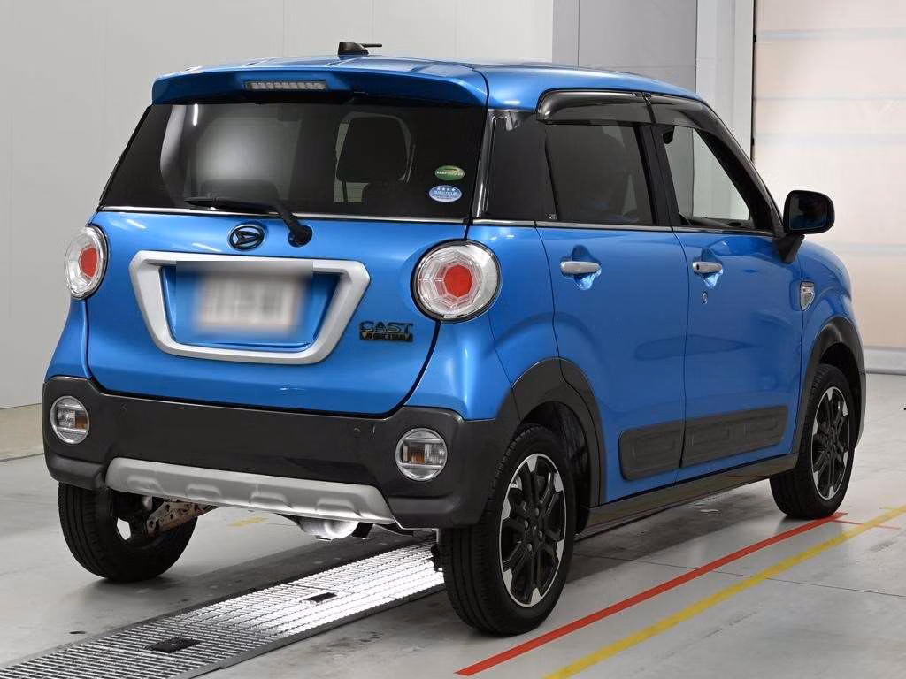 DAIHATSU CAST