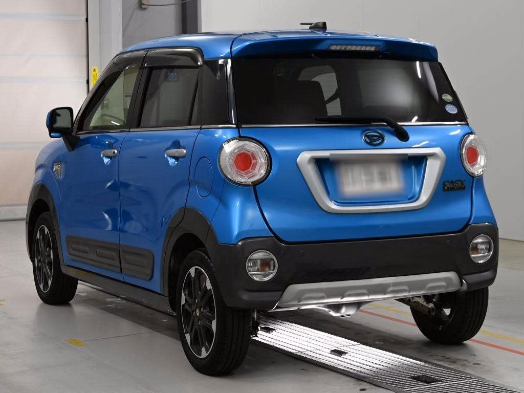DAIHATSU CAST