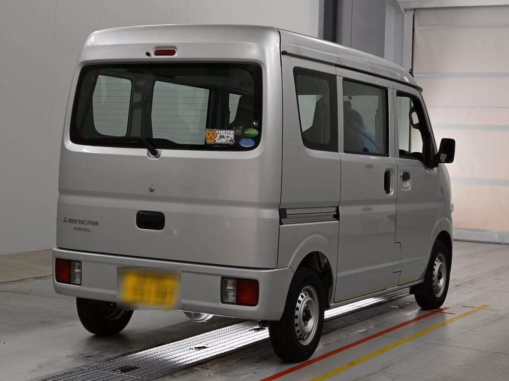 MITSUBISHI MINICAB