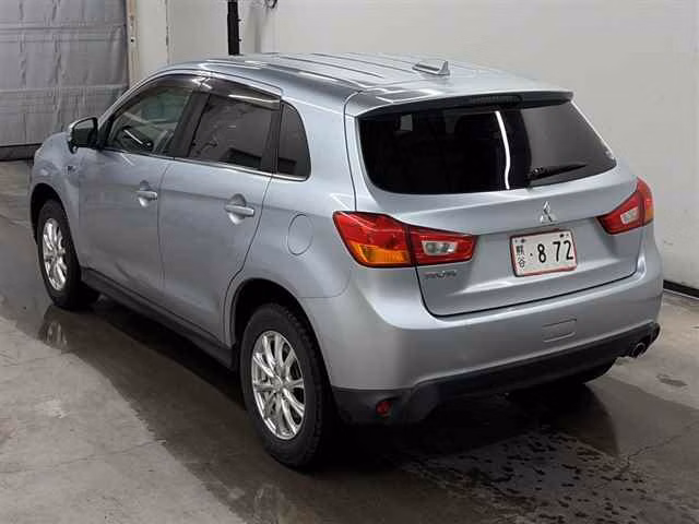 MITSUBISHI RVR