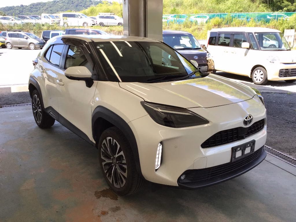TOYOTA YARIS CROSS