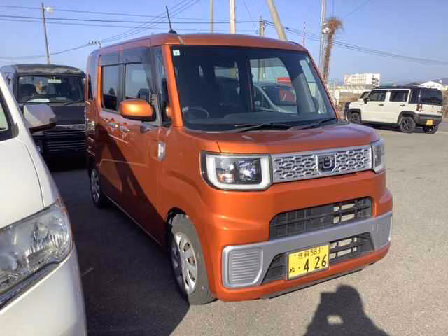DAIHATSU WAKE