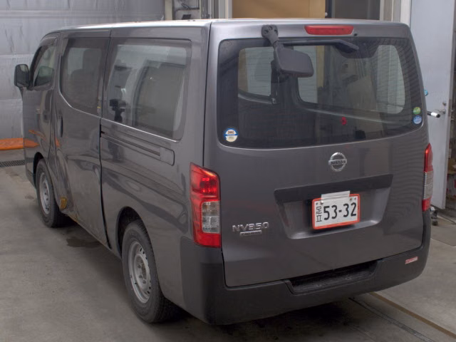 NISSAN NV350 CARAVAN