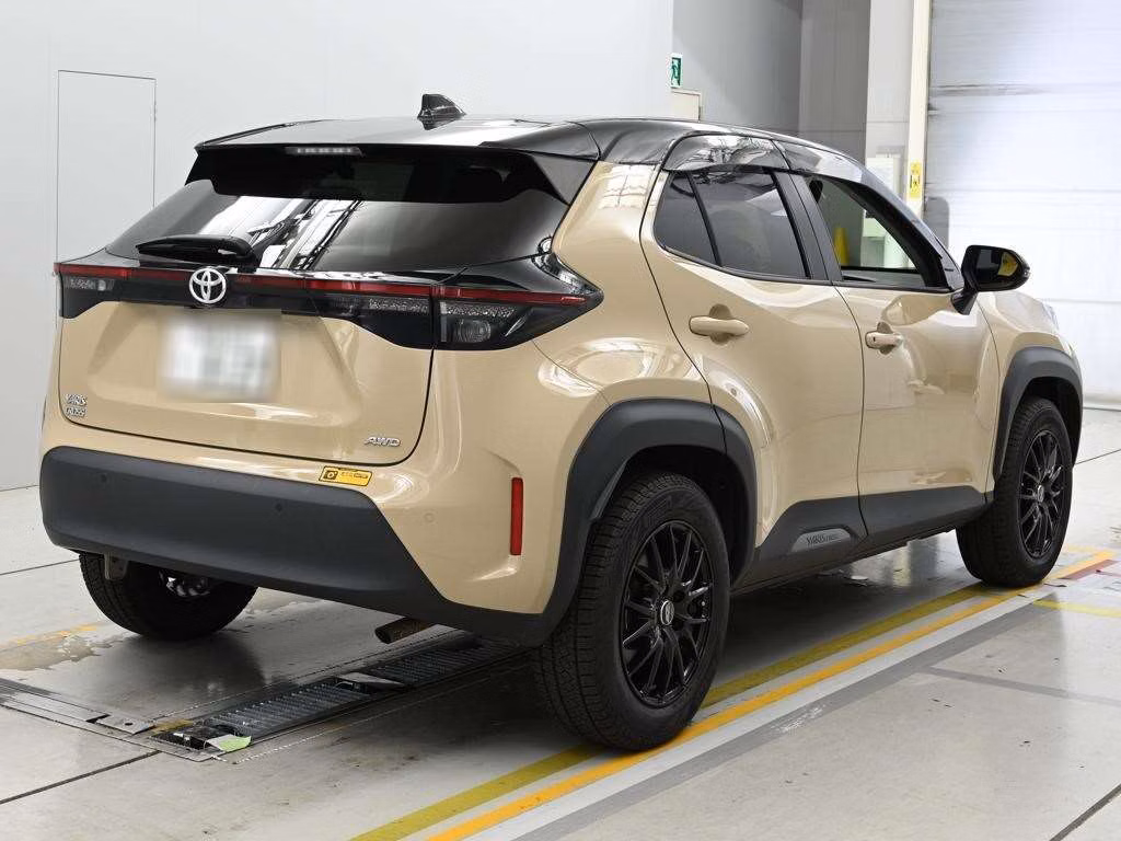TOYOTA YARIS CROSS