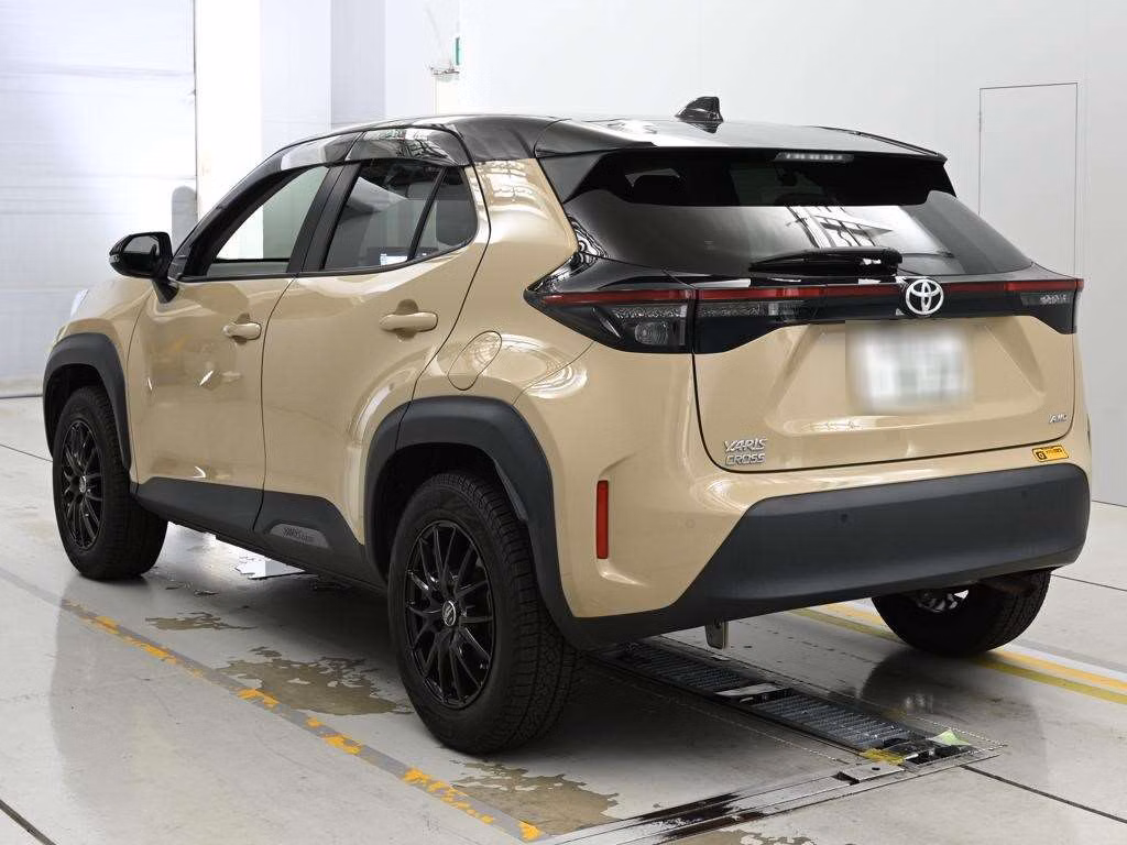 TOYOTA YARIS CROSS