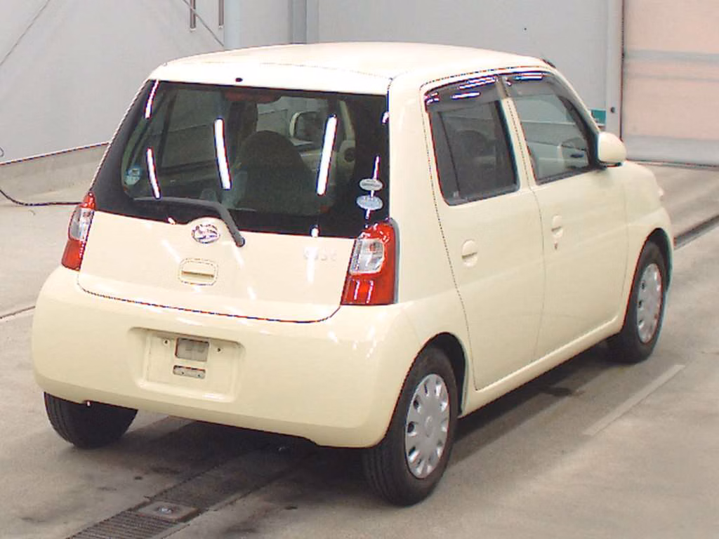 DAIHATSU ESSE