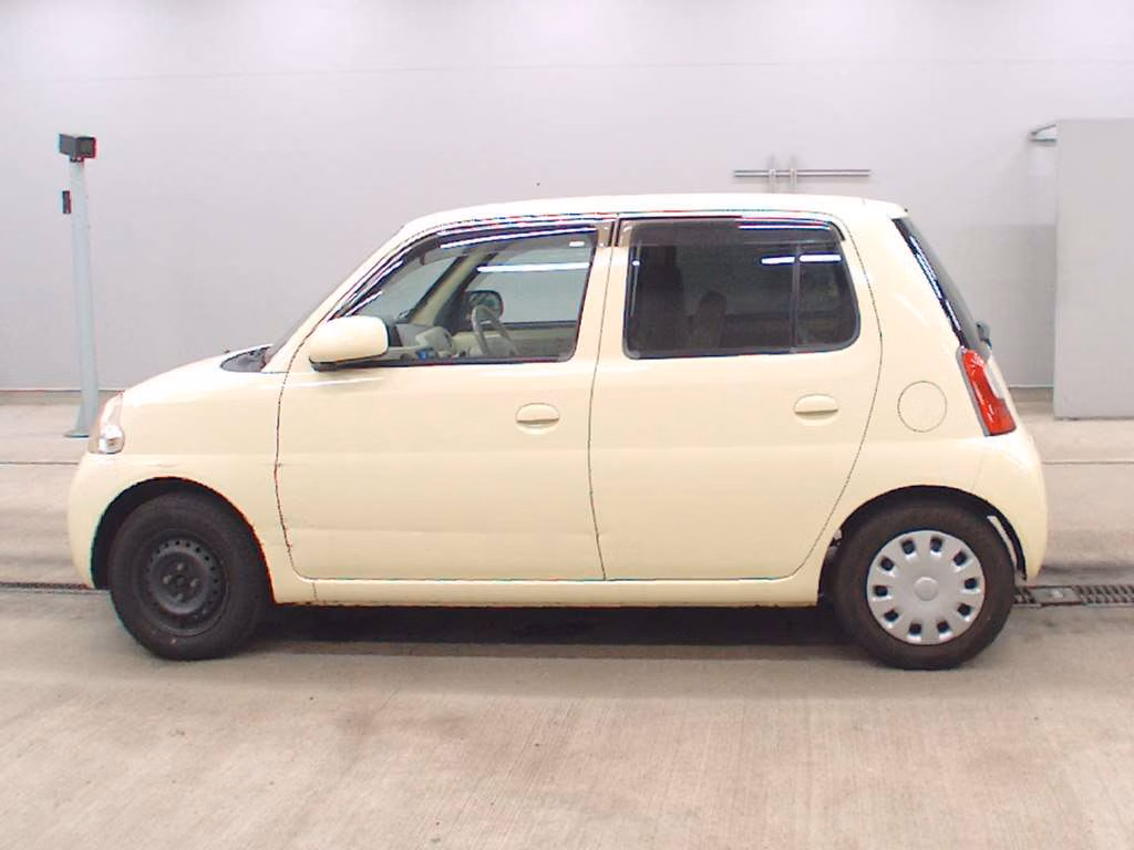 DAIHATSU ESSE