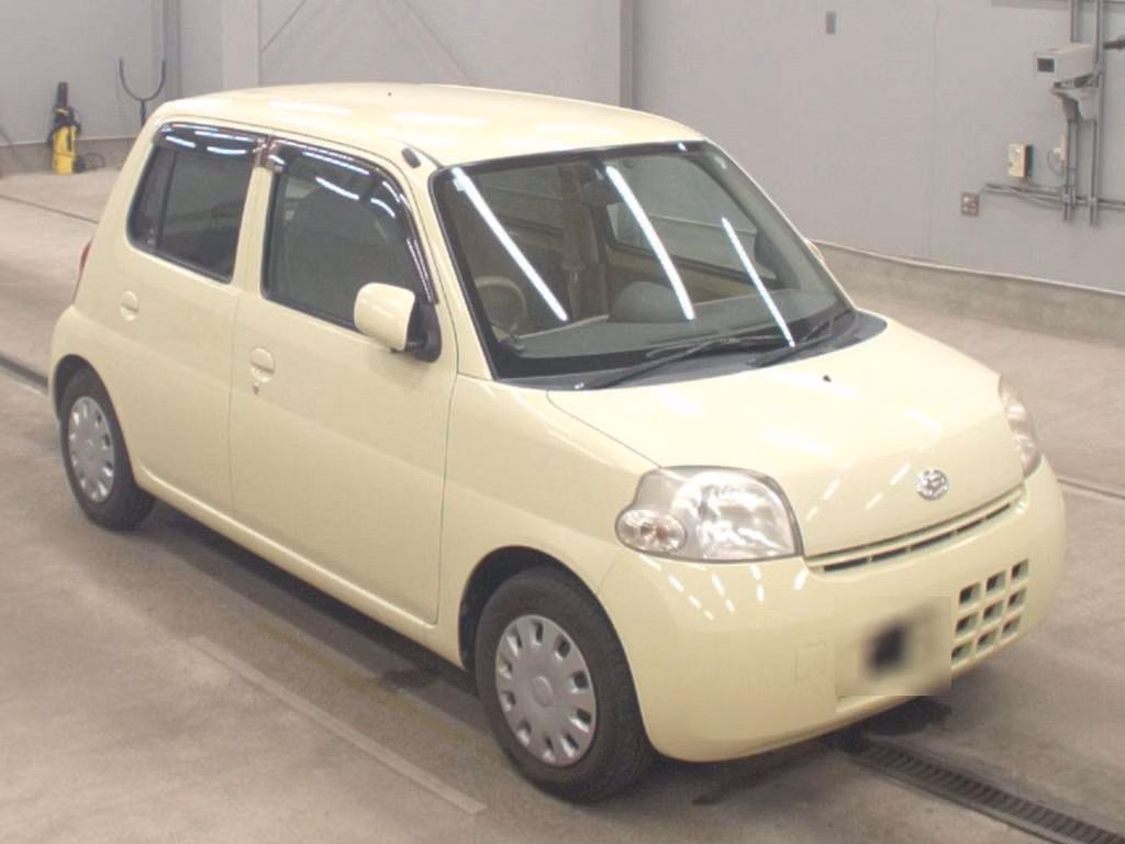 DAIHATSU ESSE