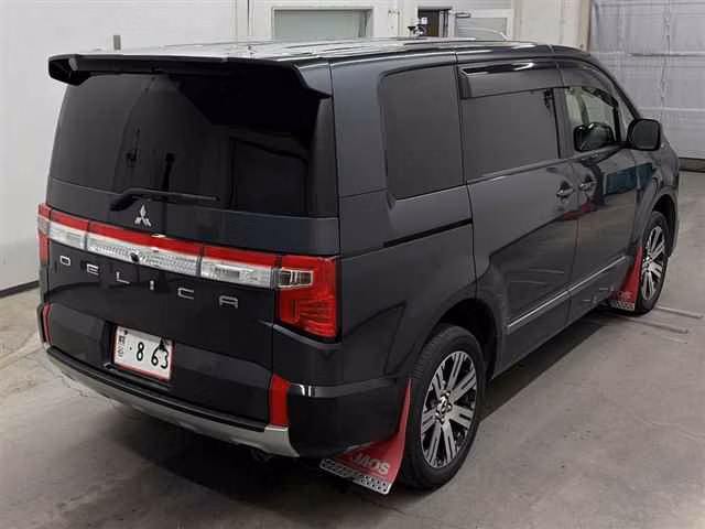 MITSUBISHI DELICA D:5