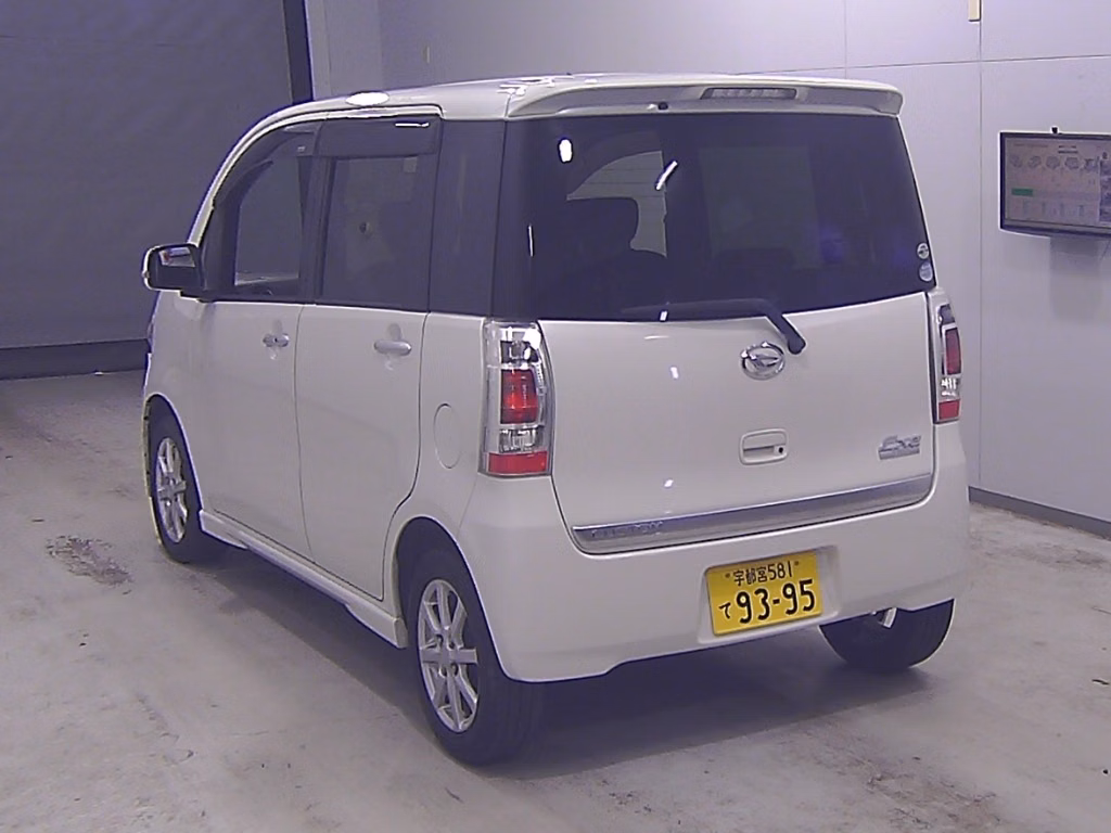 DAIHATSU TANTO EXE