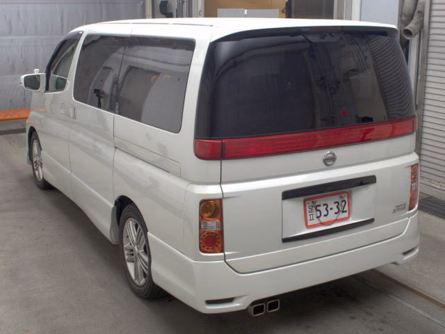 NISSAN ELGRAND