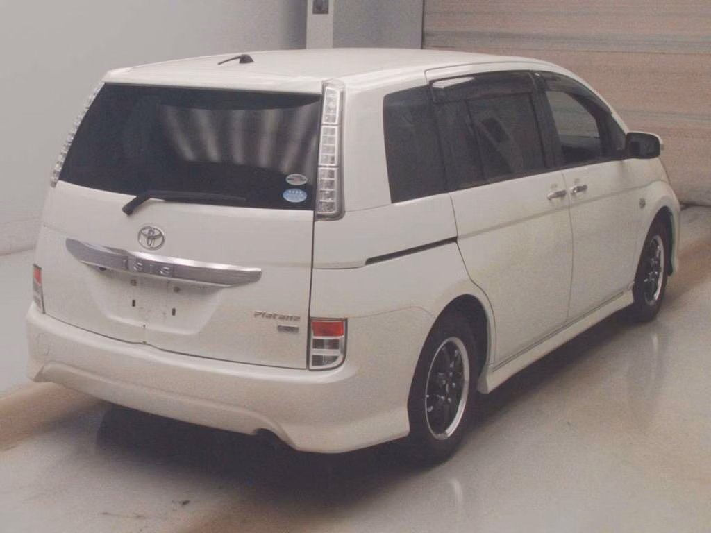 TOYOTA ISIS