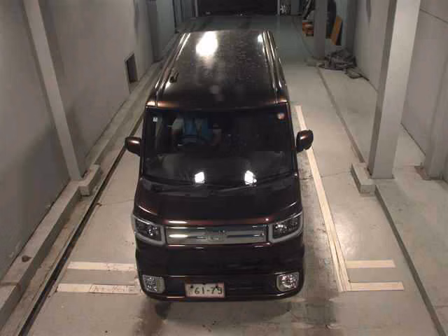 DAIHATSU WAKE