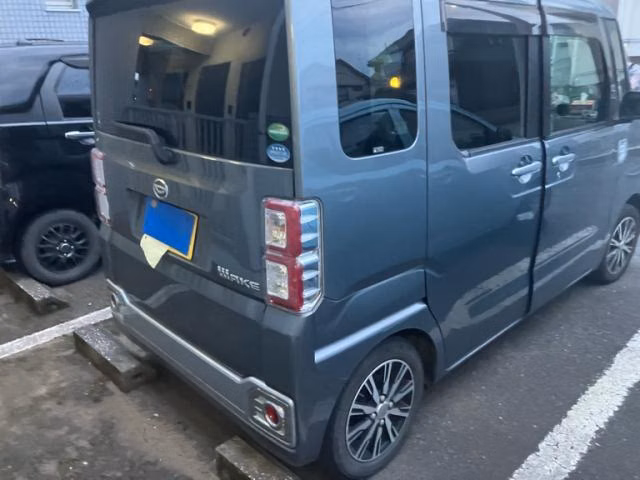 DAIHATSU WAKE