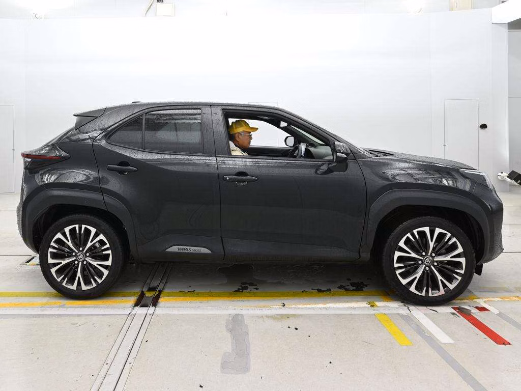 TOYOTA YARIS CROSS