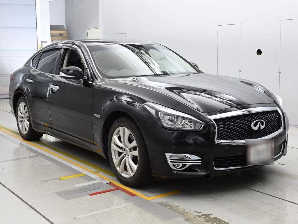 NISSAN FUGA