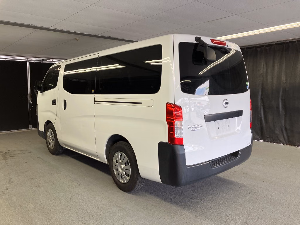 NISSAN NV350 CARAVAN