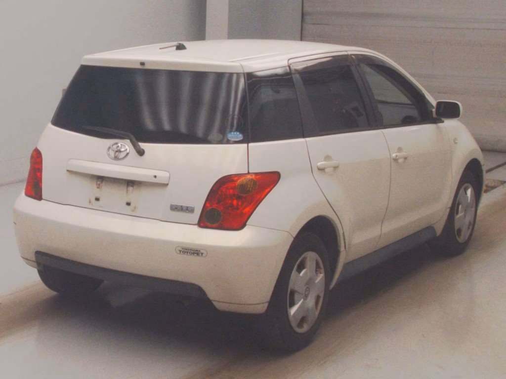 TOYOTA IST