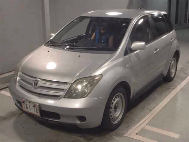 TOYOTA IST
