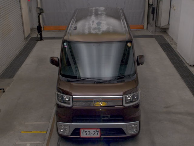 DAIHATSU WAKE