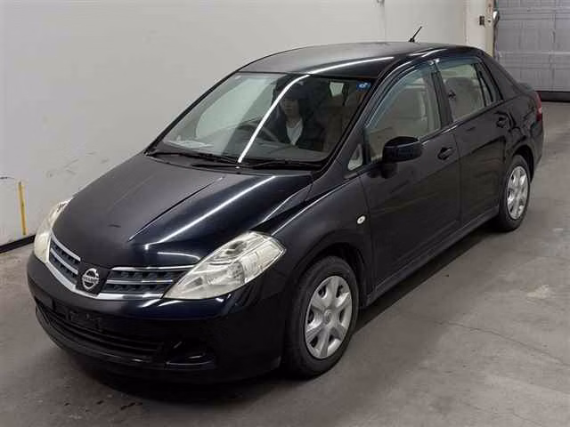 NISSAN TIIDA LATIO