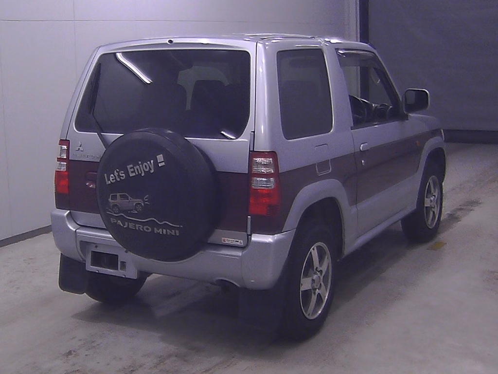 MITSUBISHI PAJERO MINI