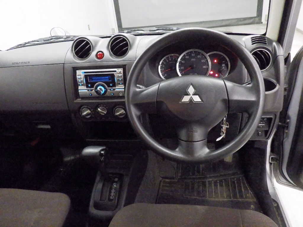 MITSUBISHI PAJERO MINI