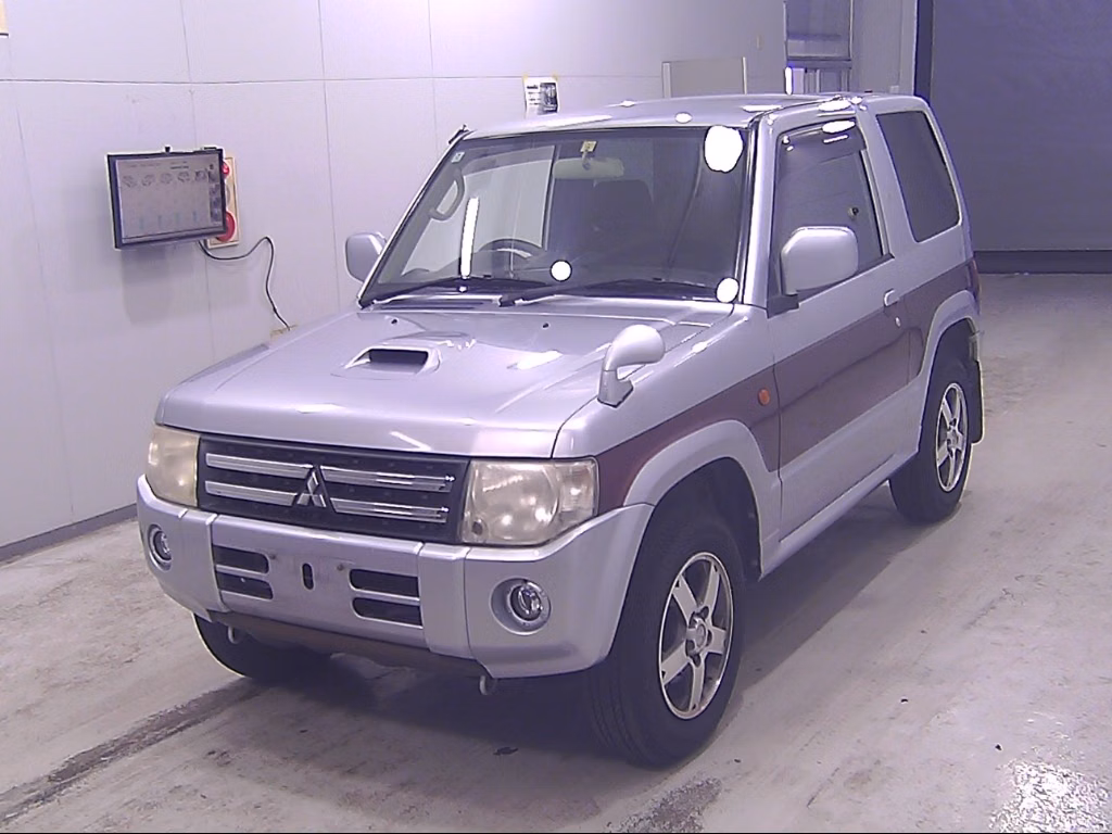 MITSUBISHI PAJERO MINI