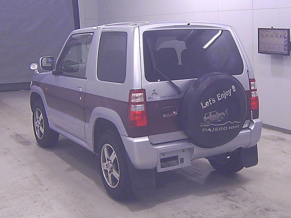 MITSUBISHI PAJERO MINI
