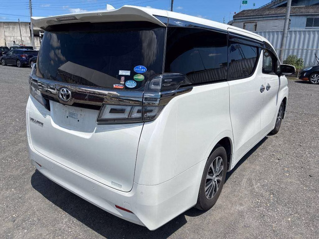 TOYOTA VELLFIRE