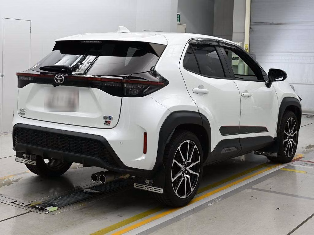 TOYOTA YARIS CROSS