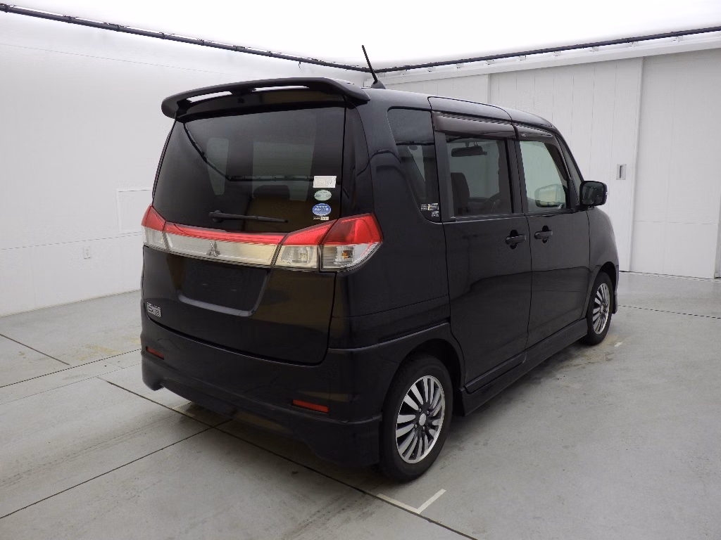 MITSUBISHI DELICA D:2