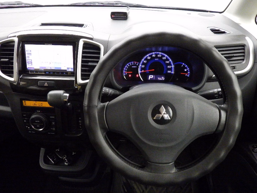 MITSUBISHI DELICA D:2
