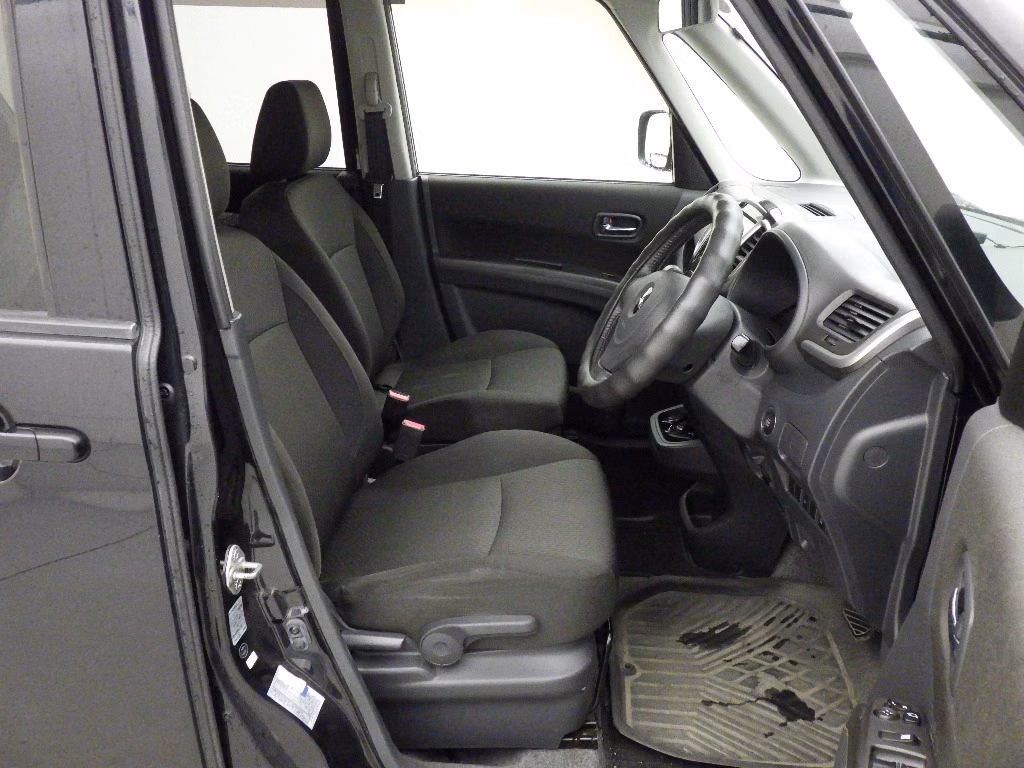 MITSUBISHI DELICA D:2