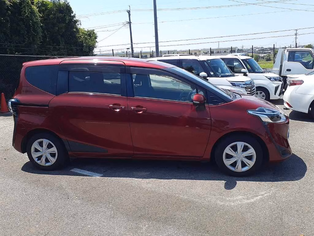 TOYOTA SIENTA