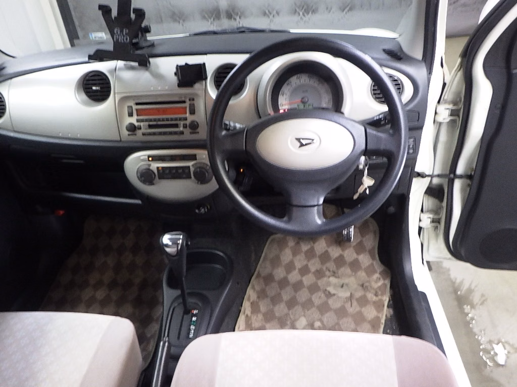 DAIHATSU MIRA GINO