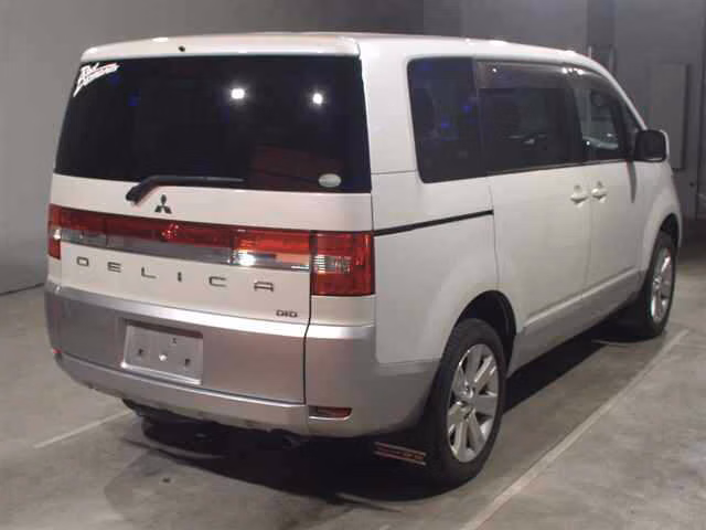 MITSUBISHI DELICA D:5