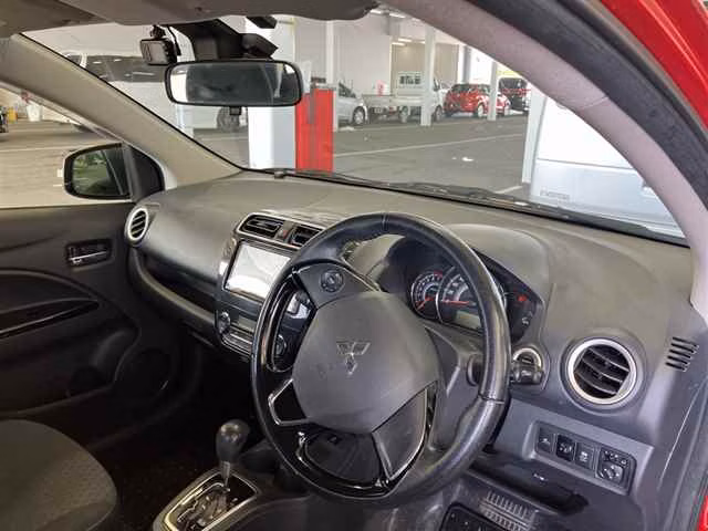 MITSUBISHI MIRAGE