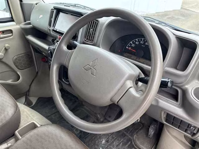 MITSUBISHI MINICAB