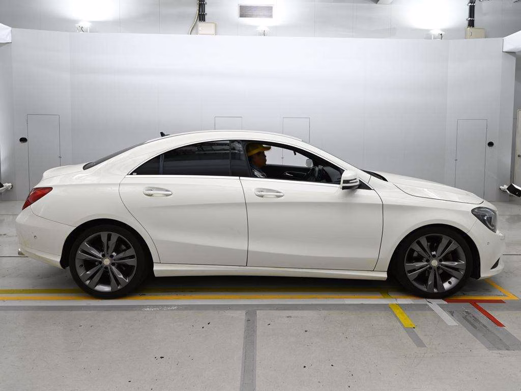 MERCEDES-BENZ CLA-CLASS